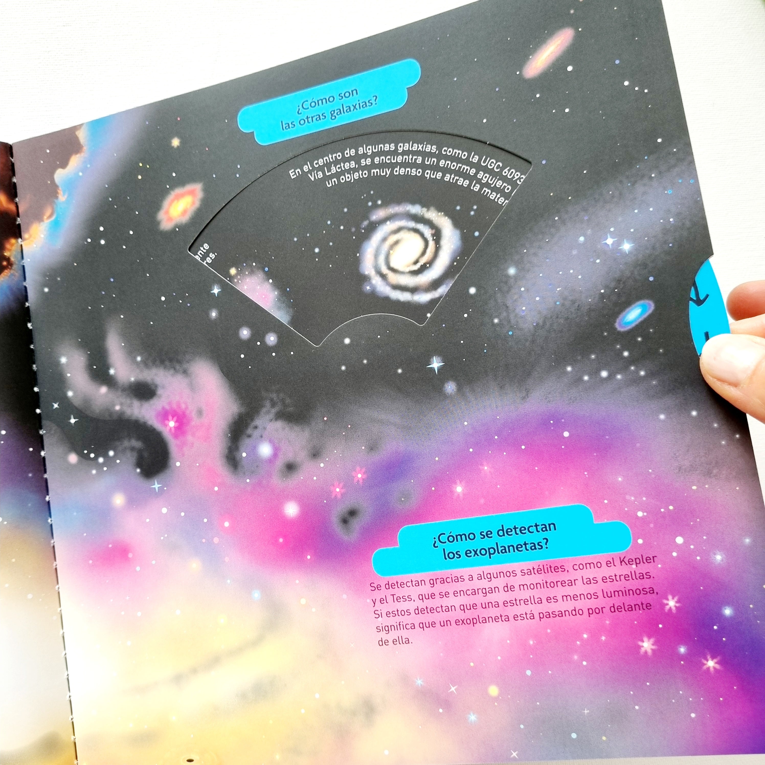 El libro del espacio. Pequeños curiosos El libro del espacio. Pequeños curiosos